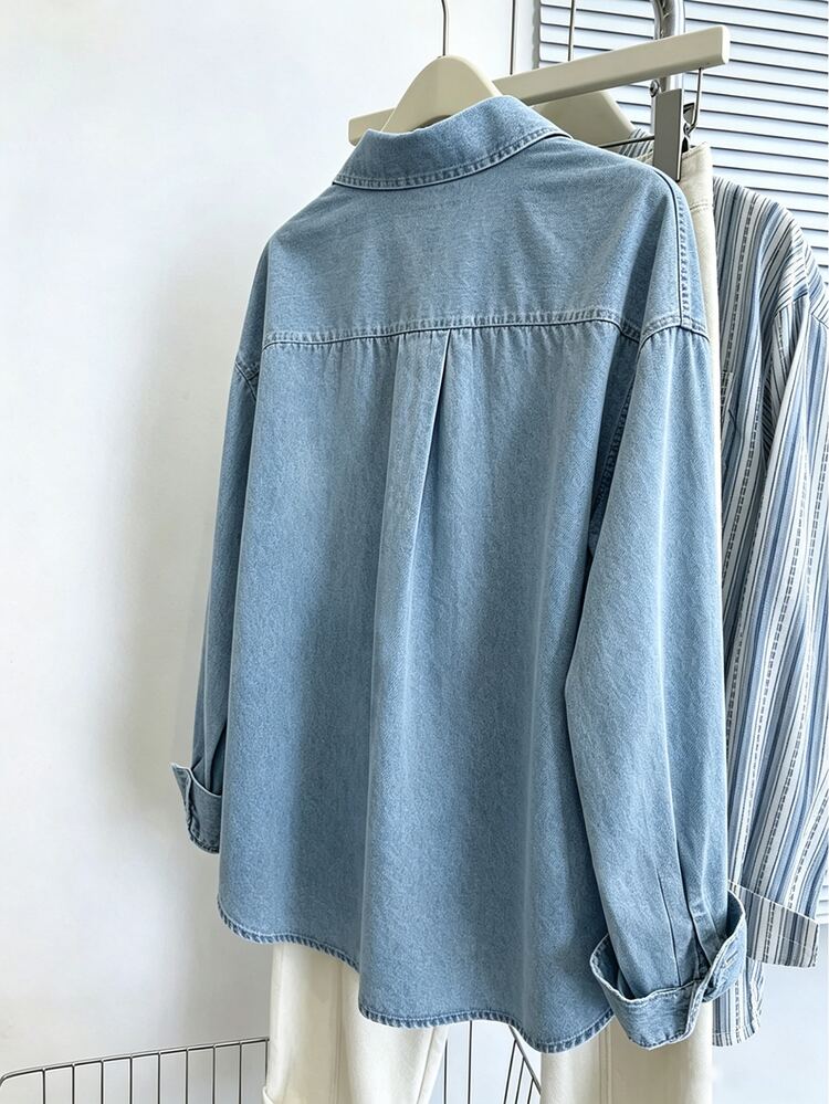 INAWLY [Denim Effect] قميص نسائي بطباعة تأثير الدنيم بأكمام طويلة - الأزرق - مشاهدة 2
