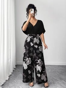 Elenzga Plus Size Solid Color & Printed Patchwork V-Neck Short Sleeve Jumpsuit - Black and White - View 3