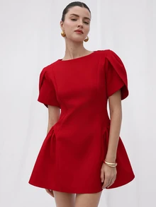 BELROSIE 公主短款郁金香印花泡泡袖拼接下摆圆领短袖连衣裙 - 紅色 - 查看 7