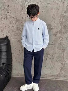 SHEIN 2件組兒童青少年男孩優雅學院風休閒精緻舒適百搭藍白條紋長袖翻領襯衫與深藍色長褲，適合返校、外出、休閒活動、聚會、秋冬季節 - 淺藍色 - 查看 2