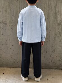 SHEIN 2件組兒童青少年男孩優雅學院風休閒精緻舒適百搭藍白條紋長袖翻領襯衫與深藍色長褲，適合返校、外出、休閒活動、聚會、秋冬季節 - 淺藍色 - 查看 5