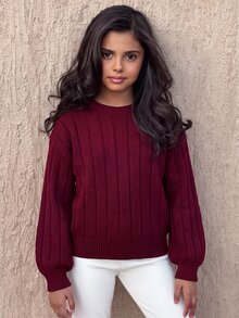 SHEIN 青少年女孩休閒極簡純色落肩寬鬆針織短版長袖上衣，秋冬兒童毛衣 - 酒紅色 - 查看 2