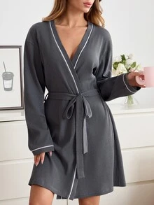 SHEIN روب نوم نسائي مقاس كبير من الصوف المحبوك المضلع مع حزام وتفاصيل متباينة وأكمام طويلة رمادي شتوي أنيق - رمادي - مشاهدة 4
