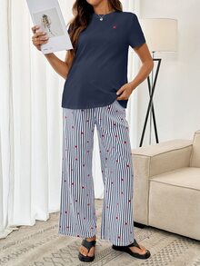 SHEIN Maternity Heart Embroidery Short Sleeve T-Shirt And Adjustable Waist Navy Blue Pants Casual Simple 2 Pieces Set Dates Vacation Summer Formal Lounge - Blue - View 4