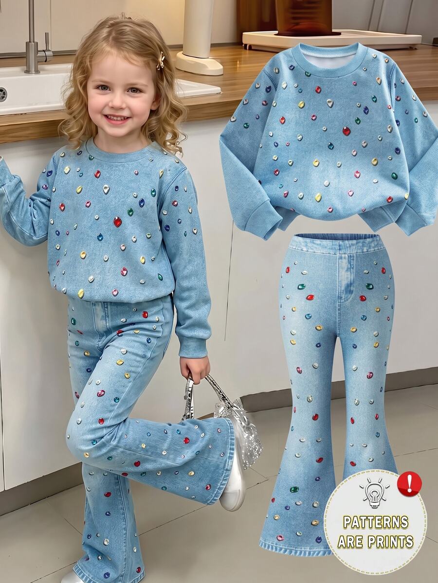 SHEIN Elladie kids 復古淺藍印花套裝,休閒圓領長袖衛衣搭配喇叭長褲,適合秋冬日常、街頭、校園返校季穿搭,精緻吸睛,輕鬆打造甜酷女孩造型,拍照效果出色 - 藍色 - 查看 1