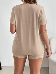 Shapeblank Plus Size Women's Summer Solid Color Round Neck Short Sleeve T-Shirt With Side Slit Casual T-Shirt And Shorts Set - Khaki - View 3