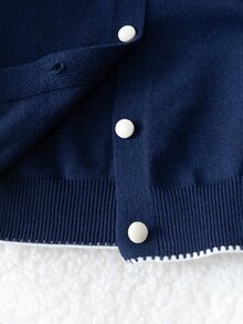 SHEIN 8-12歲女童深藍色圓領短版針織開襟衫，白色蝴蝶結刺繡，泡泡長袖，對比色鋸齒飾邊，單排鈕扣前開襟，學院風校園春秋百搭針織外套 - 藏蓝色 - 查看 6
