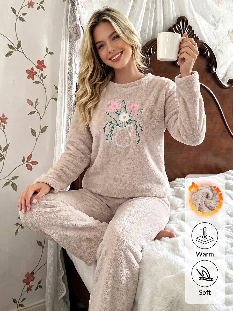 SHEIN Cottnline Cute Daisy Bouquet Embroidered Plush Solid Color Casual Pajama Set Lounge Party Beige Winter - Beige - View 1