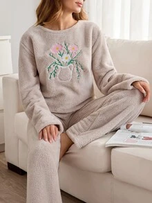 SHEIN Cottnline Cute Daisy Bouquet Embroidered Plush Solid Color Casual Pajama Set Lounge Party Beige Winter - Beige - View 7