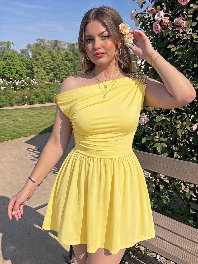 SHEIN MOD Plus Size Women's Asymmetric Shoulder Mini Dress, 1920s Summer Party Birthday Metal Flower Decor, Fitted Waist, Graduation, Wedding Guest - Yellow - View 4