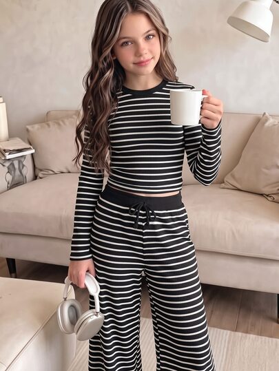 SHEIN Tween Girls Fall Outfits Tops 2pcs/Set Casual Matching Slim Fit Short Printed Knit Top + Elastic Straight Holiday Family Black And White