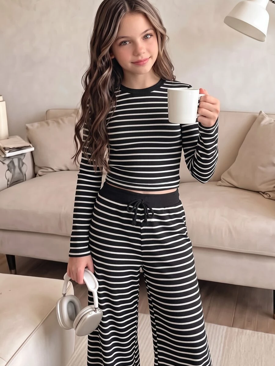 SHEIN Sparklyn 青少年女孩秋季套裝 2件/組 休閒百搭日常穿著 修身短版印花針織上衣 + 彈性直筒... - 黑色 - 查看 1