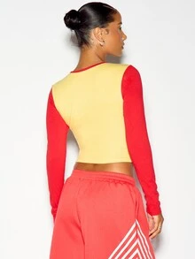 SUMWON America's Sweetheart Gothic Text Chest Print Color Block Crop Long Sleeve Crew Neck Top With Contrast Red Sleeves - Multicolor - View 5