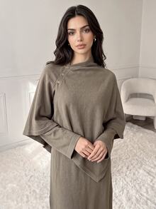 Veilorie طقم نسائي أنيق من قطعتين: كارديجان شال بلون موحد مع تصميم أزرار وحافة غير متماثلة وفستان محبوك - كاكي - مشاهدة 3