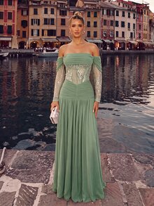 Lumalex Formell klänning i mesh med off-shoulder och rynkning - Grön - Visa 3