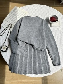 SHEIN 2pcs/Set Girls' Sweater Set, Simple Round Neck Grey Long Sleeve 3D Bow Decor Cardigan Pleated Skirt, Sweet Preppy Cute Style, School Family Matching - Grey - View 2