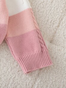 SHEIN Playful Pals 0-3歲女嬰漸層色粗針編織毛衣，3D扭繩紋理，圓領落肩寬鬆版型長袖套頭上衣，簡約甜美風，適合日常穿著與拍照拍攝 - 粉色 - 查看 7
