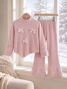 SHEIN 女童秋冬甜美蝴蝶結兩件套，半高領不對稱羅紋上衣搭配毛絨飾邊喇叭褲，柔粉色冬季款 - 粉色 - 查看 3