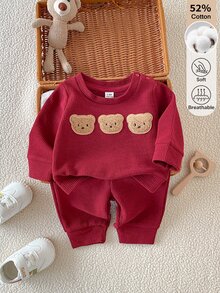 SHEIN 新生兒嬰兒秋冬深紅色熊刺繡長袖上衣與配套長褲套裝，可愛時尚極簡休閒風，適合室內與戶外活動 - 紅色 - 查看 3