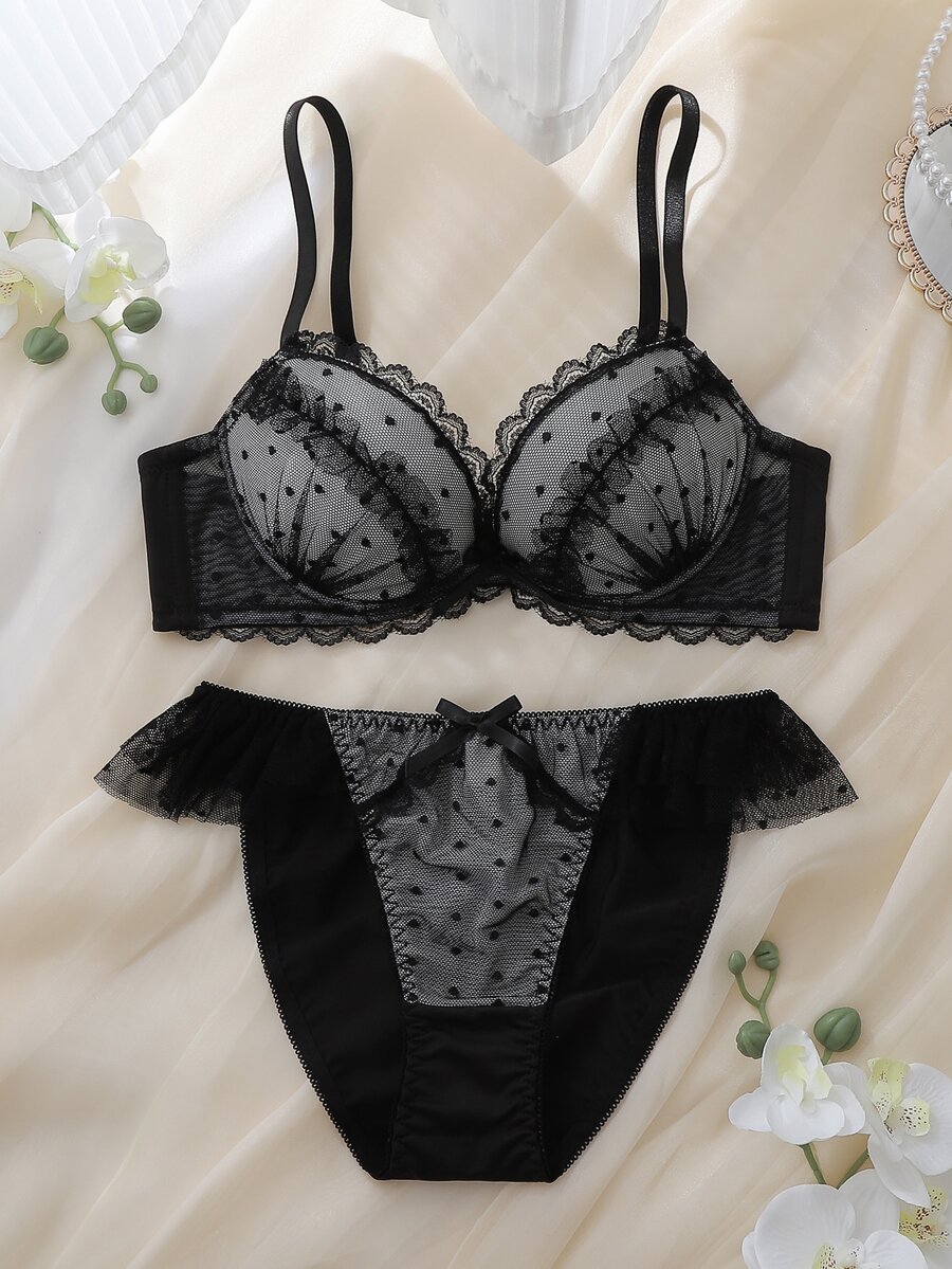 DelicateAllure 2pcs Set Lingerie Wanita Hitam dengan Kawat Penyangga, Cup Cetak Nyaman, Model Balconette, Dukungan Tinggi, Push-Up, Angkat, Ruffle, Renda, Romantis, Murni - Hitam - View 1