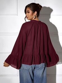 Femmeverse Atasan Kasual Lengan Panjang Berlapis Ruffle untuk Wanita Ukuran Plus, Gaya Elegan untuk Liburan Musim Gugur - Burgundy - View 2