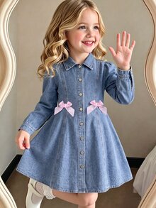 Girls' Denim Dress, Washed Light Blue, Sweet Girly Style, Classic Collar And Metal Button Design, Pink Bow On Chest For Playful Touch, Comfortable A-Line Fit, Suitable For Spring And Autumn - Light Wash - View 1