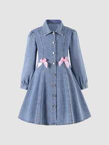 Girls' Denim Dress, Washed Light Blue, Sweet Girly Style, Classic Collar And Metal Button Design, Pink Bow On Chest For Playful Touch, Comfortable A-Line Fit, Suitable For Spring And Autumn - Light Wash - View 5