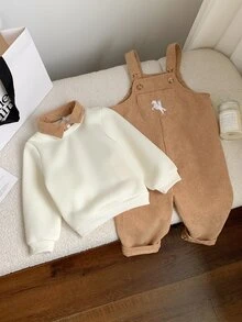 SHEIN 2件組嬰兒男孩女孩嬰兒男孩嬰兒男孩套裝 配色襯衫領長袖秋冬套頭運動衫 燈芯絨馬刺繡吊帶褲長褲 百搭舒適 - 棕色 - 查看 5