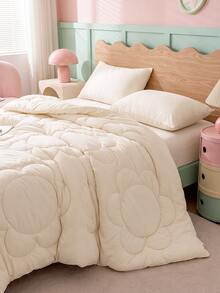 HONEYMOON 1pc Fluffy Warm Floral Pattern All-Season Quilt Insert, Cloud-Like Comfortable Down Alternative Quilt Insert, Suitable For Various Bed Sizes-Twin, Full, Queen, King - Beige - View 4