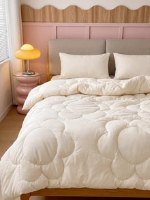 HONEYMOON 1pc Fluffy Warm Floral Pattern All-Season Quilt Insert, Cloud-Like Comfortable Down Alternative Quilt Insert, Suitable For Various Bed Sizes-Twin, Full, Queen, King - Beige - View 3