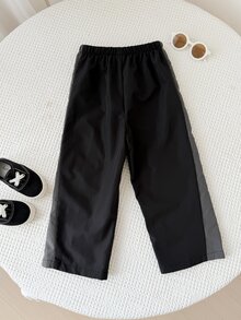 SHEIN 兒童小男孩黑色運動休閒學院風百搭簡約實用柔軟舒適直筒褲，附裝飾抽繩，適合日常穿著、上學、旅行、街頭風、運動、秋季穿搭 - 黑色 - 查看 4