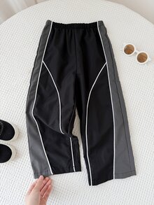 SHEIN 兒童小男孩黑色運動休閒學院風百搭簡約實用柔軟舒適直筒褲，附裝飾抽繩，適合日常穿著、上學、旅行、街頭風、運動、秋季穿搭 - 黑色 - 查看 7