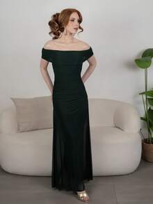 Livia Nhezoto Gaun Pesta/Pernikahan Elegan Wanita dengan Model Bahu Terbuka dan Pinggang Berkerut - Dark Green - View 6