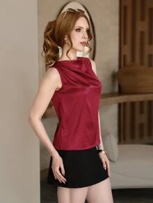 Livia Nhezoto Áo blouse nữ không tay xếp ly satin dáng thường - Màu Đỏ Sâu - Xem 4