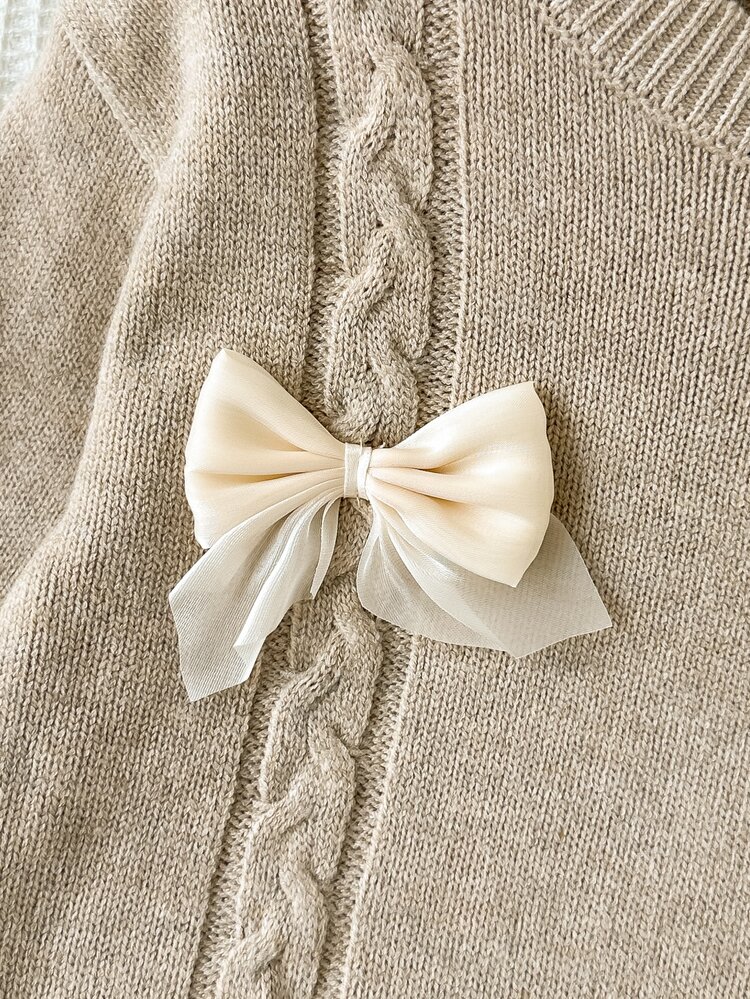 SHEIN Little Girls Oatmeal Cable Knit Bow Sweater & Pleated Skirt Set, Handmade Organza Detail, Soft Fall Winter Outfit, Daily Travel, Christmas Halloween - Khaki - View 5