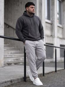 Manfinity CasualCool 男士加大码休闲工装裤，适合日常休闲穿着、周末出游、户外活动、旅行、探险以及与朋友的社交聚会。这款裤子是男士衣橱中不可或缺的百搭单品，也是送给男朋友或老公的绝佳礼物。秋季 - 淺灰色 - 查看 3