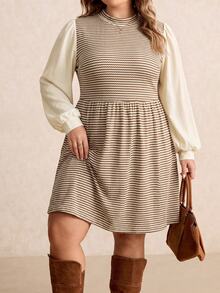 SHEIN CURVE+ فستان نسائي مقاس كبير 22W، فستان خريف/شتاء برقبة عالية وتصميم مرقع - متعدد الألوان - مشاهدة 5