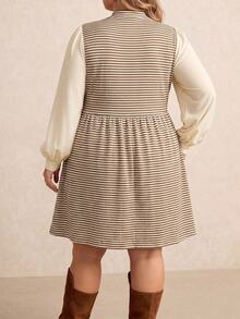 SHEIN CURVE+ فستان نسائي مقاس كبير 22W، فستان خريف/شتاء برقبة عالية وتصميم مرقع - متعدد الألوان - مشاهدة 2
