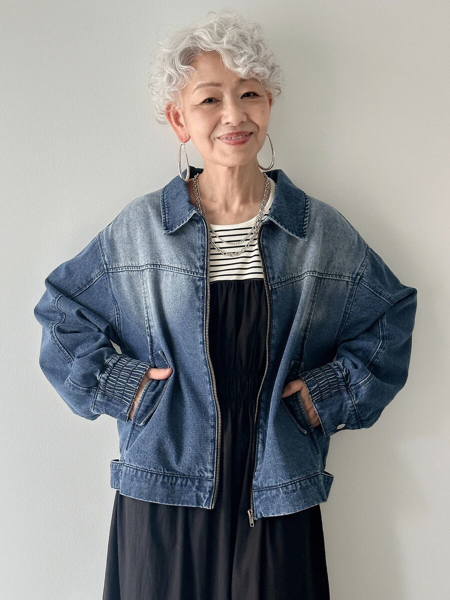 FRIFUL Women's Drop Shoulder Long Sleeve Zipper Front Pocket Loose Casual Denim Jacket - Blue - View 1