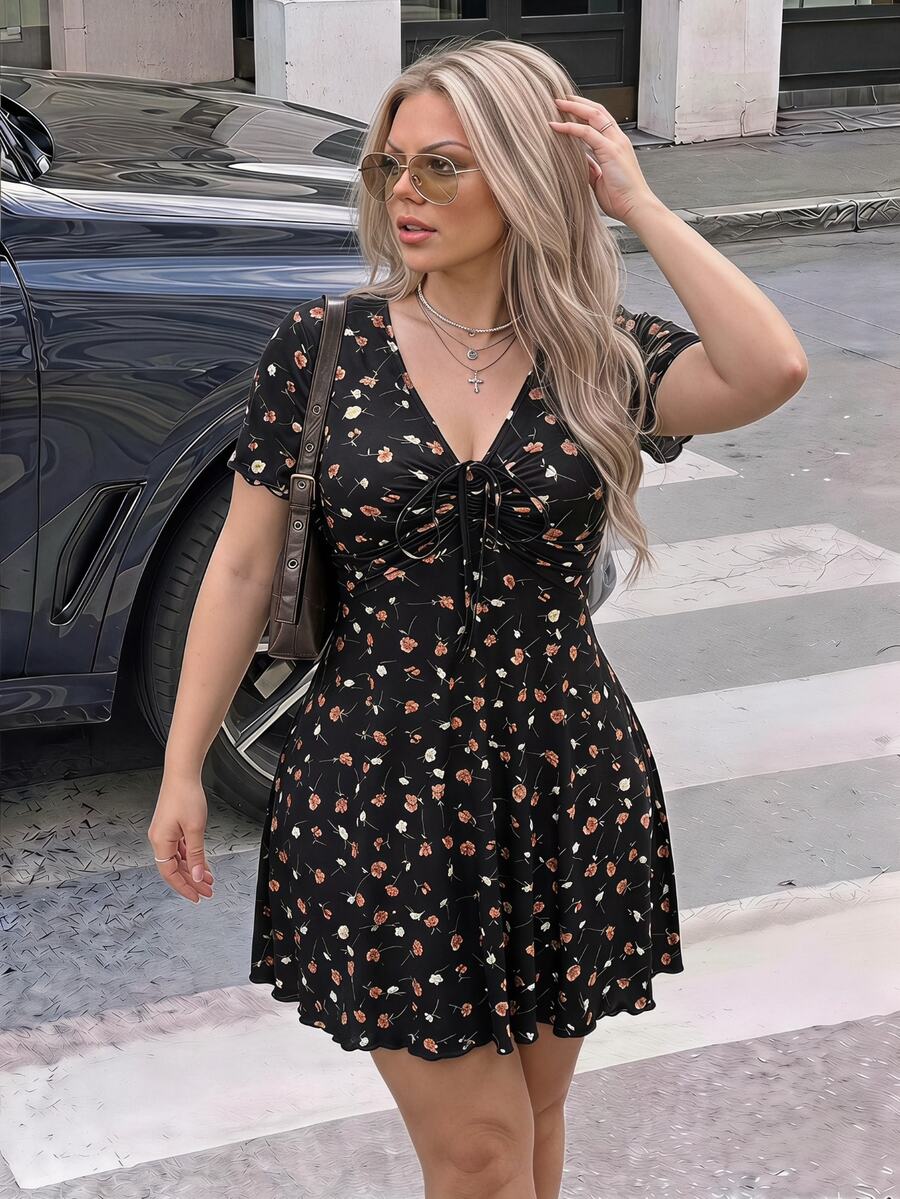 SHEIN ICON 大码女式碎花V领系腰优雅短袖派对连衣裙 - 黑色 - 查看 1