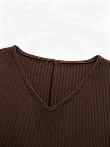 QUELARIE Plus Size Minimalist Loose V-Neck Casual Top - Coffee Brown - View 4
