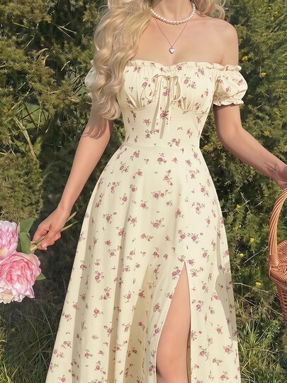 SHEIN MOD Vestido de verano Cottagecore beige con hombros descubiertos, mangas de pétalo, busto fruncido, abertura y estampado floral menudo, para fiesta de té, vacaciones y picnic