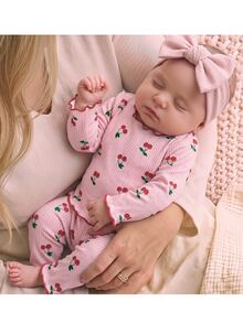 SHEIN Newborn Baby Fruit Print Long Sleeve Pajama Set With Ruffles And Cute Bow Headband. Adorable Baby Girl Print Pajama Set Including Long Sleeve Top And Pants, With Matching Baby Headband - Pink - View 7