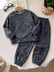 Boys' Autumn/Winter Long Sleeve Jogger Pants 2 Pieces Set & Crew Neck Top With BOSTON 3D Embossed Lettering And Matching Dark Pattern Jogger Pants For A Perfect Coordinated Look & A Low-Key Outdoor Casual Boys' Outfit - Multicolor - View 3