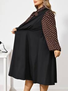 SHEIN CURVE+ Plus Size Solid Color Diamond Pattern Hooded Far Infrared Padded Coat, Christmas - Black - View 6