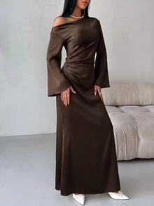 Aloruh 深紫色秋季優雅用餐女款高品質塔夫綢不對稱肩褶皺喇叭袖收腰魚尾情人節洋裝 - 咖啡 - 查看 4