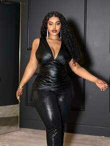 SHEIN CURVE+ Plus Size Women's Solid Color Autumn/Winter New PU V-Neck Pleated Tank Top, Suitable For Holiday Parties, Banquets, Christmas, Halloween - Black - View 6