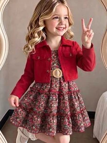 SHEIN Vintaside Kids 女童燈芯絨夾克與碎花細肩帶洋裝 2 件套，上衣：翻領燈芯絨短款長袖夾克；內搭：碎花細肩帶洋裝 - 紅色 - 查看 1