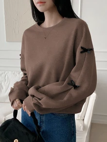 DAZY Sweatshirt Wanita Longgar Leher Bulat dengan Hiasan Pita Warna Kontras untuk Musim Gugur/Dingin - Coklat - View 2