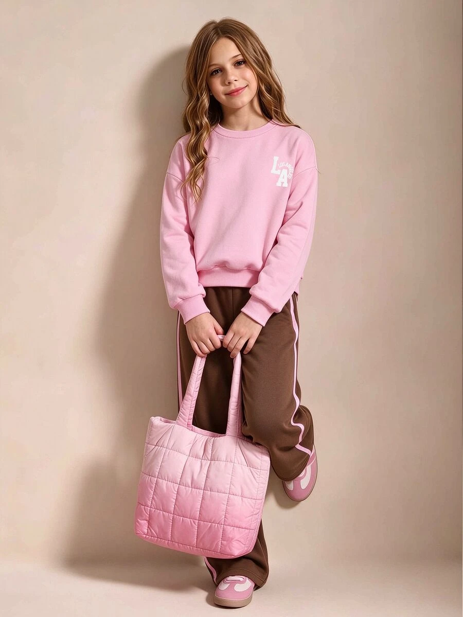 SHEIN 青少年女孩 2 件套針織套頭衛衣,圓領、寬鬆落肩與長羅紋袖口,搭配棕色粉色側條紋長褲,寬鬆舒適運動褲,休閒運動學院風穿搭,適合秋冬返校、聖誕節與日常穿著,理想用於外出、室內、運動與健身 - 粉色 - 查看 1
